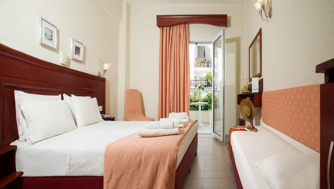 Xenios Loutra Village Beach Hotel อาเกีย ปาราสเควิ ภายนอก รูปภาพ